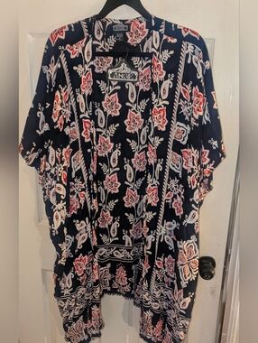 Angie Black Medallion Floral Kimono(New w/Tags)